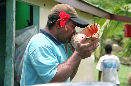 Conch shell horn to announce meal time